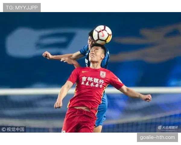 中超卡牌精选：全新赛季球员卡带来的精彩瞬间表现分析