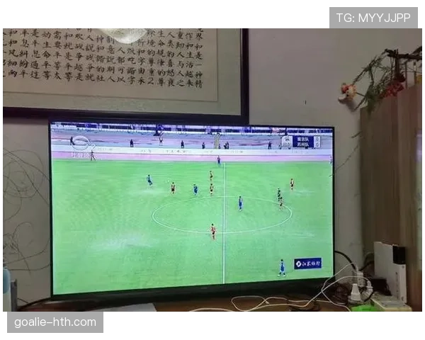 为什么禁区手球不 always 判点球?规则关键在“故意”与“位置”